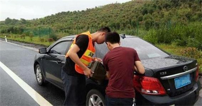 黄平永福道路救援